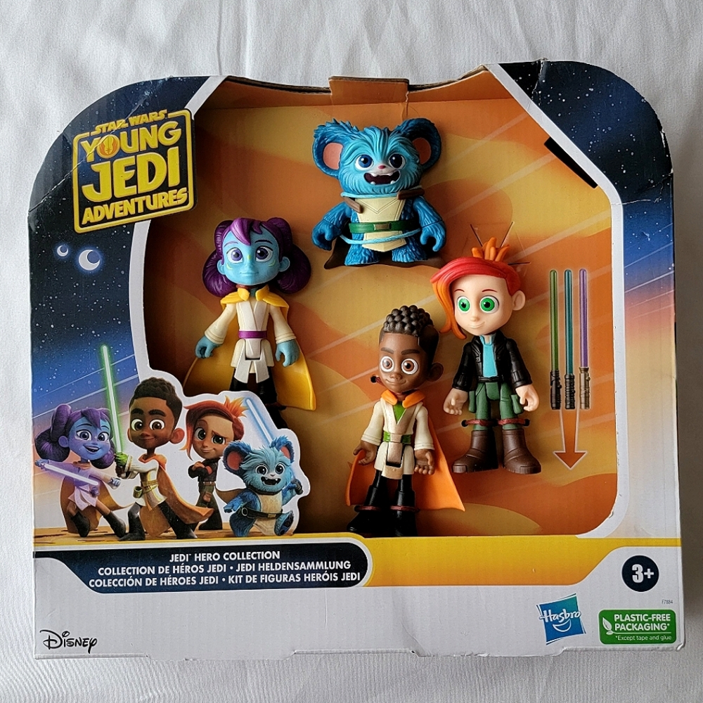 Star Wars Young Jedi Adventures Hero Collection 4 Figures 6 Accessories Toy Set